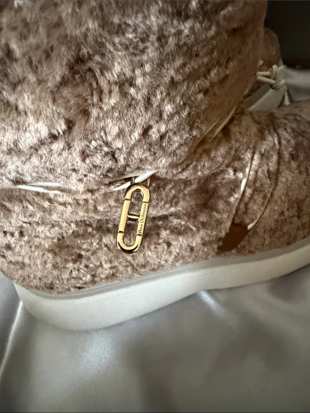 Luxurious Cozy Shearling Platform Boots - Tan EU 40